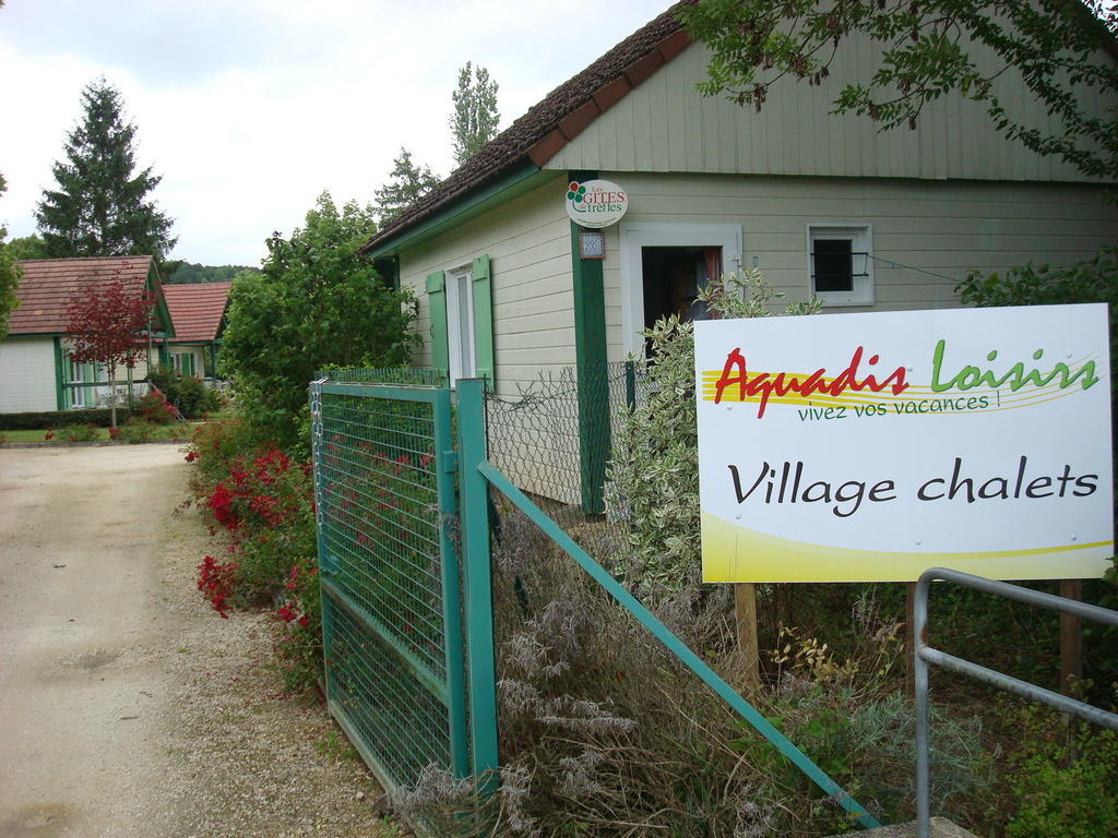 Village-Chalets Le Ru Du Pre Deux Rivieres Δωμάτιο φωτογραφία